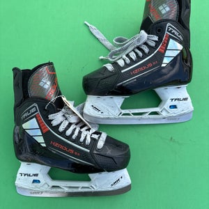 Junior True HZRDUS 5X Hockey Skates Regular Width Size 1