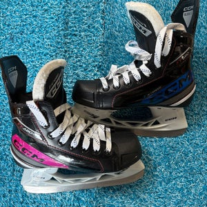 Youth CCM Jetspeed FT680 Hockey Skates Regular Width 13.5 (Used)