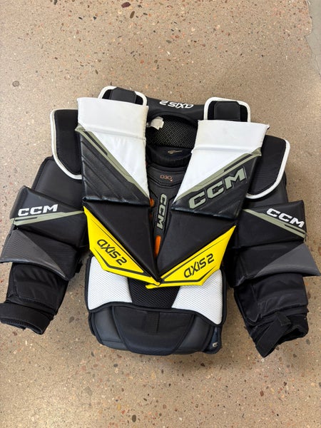 Senior Medium CCM Axis 2 Goalie Chest Protector (Used)