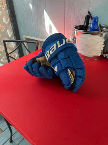 Bauer Supreme Mach Gloves 13" Pro Stock (Used)
