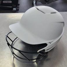 Used Mizuno 7 3/8 - 7 7/8 Batting Helmet w/Mask White One Size 11497-S000152214