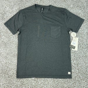Vuori Shirt Men Medium Heather Gray Pocket Tradewind Performance Athletic Tee V6
