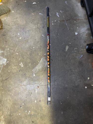 Broken Senior Sher-Wood Right Handed PP28  Code V Hockey Stick