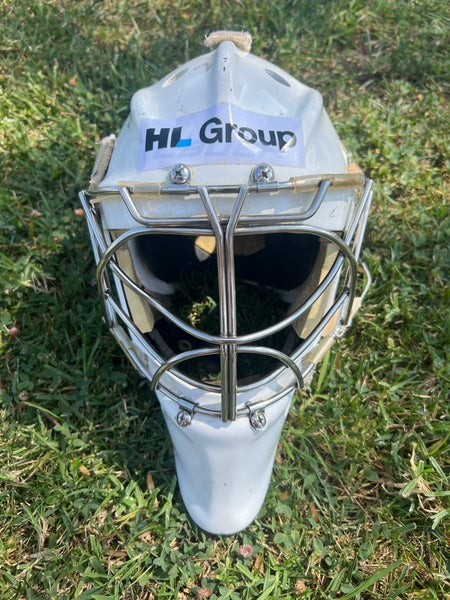 White Senior Bauer 960 Goalie Mask