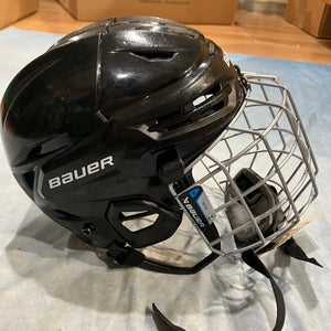 Black Medium Bauer Re-akt 55 Helmet (Used)