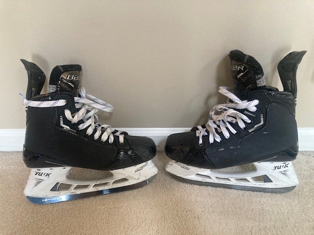 Senior Bauer Supreme Mach Hockey Skates 7.5 (Used)