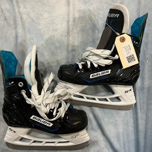 Junior Bauer X-LP Hockey Skates Regular Width Size 1 (Used)