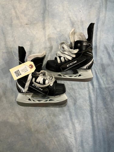 Youth CCM Tacks 9040 Hockey Skates Regular Width 10 (Used)