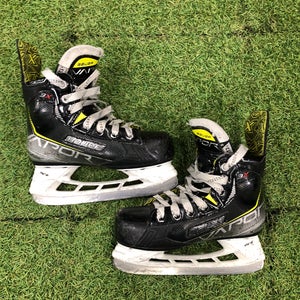 Youth Bauer Vapor 3X Hockey Skates Regular Width 13.5 (Used)