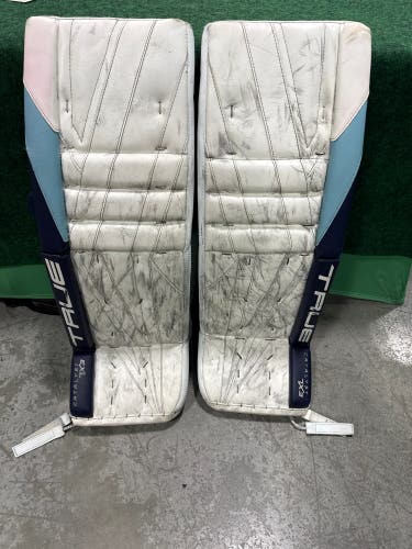 White & Blue Senior True Catalyst 7X3 Goalie Leg Pads (Used) | 34” +2”