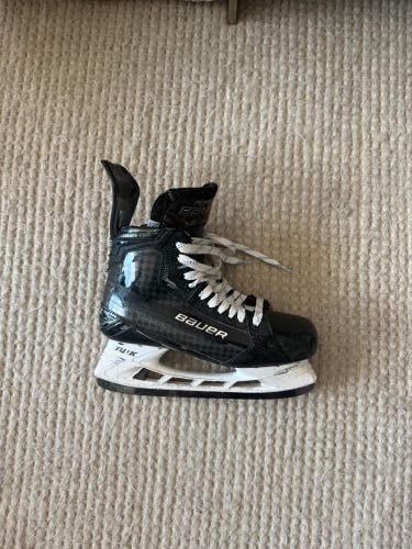 2022 Bauer Supreme Mach Hockey Skates Regular Width 10 (Used)