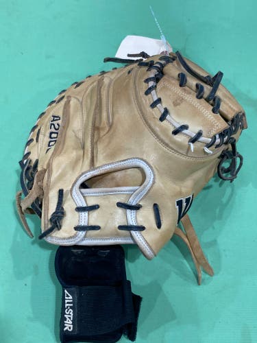Used Wilson A2000 DPCM Right Hand Throw Catcher's Baseball Glove 33"