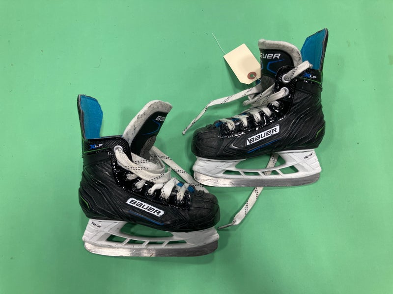 Youth Bauer XLP Hockey Skates Regular Width 10 (Used)
