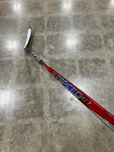 Senior CCM JetSpeed FT7 Hockey Stick Right Handed P28 (Used)