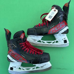 Intermediate CCM JetSpeed FT6 Hockey Skates Regular Width 6.5