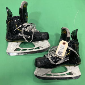 Junior Bauer Supreme 2S Pro Hockey Skates Regular Width Size 3 (Used)