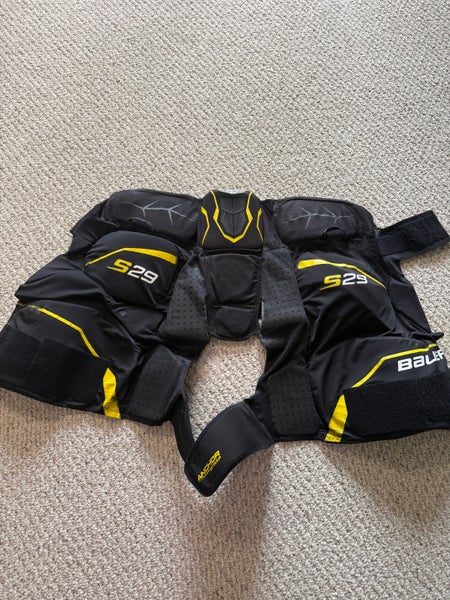 Men's Medium Bauer Supreme S29 Hockey Pants