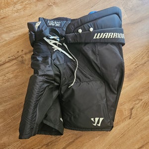 Senior XXL Warrior Covert QRE 30 Hockey Pants (Used)