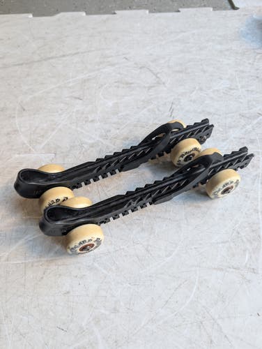 2023 Hockey Skates Size 2