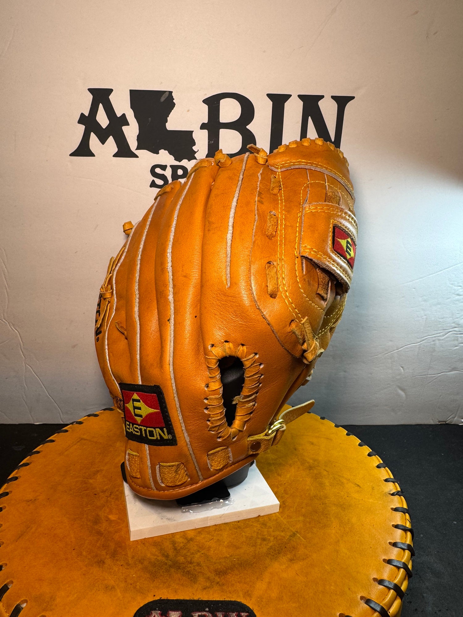 2010 Infield RH Reebok VR6000 Premier Series Baseball Glove 11