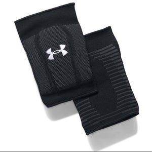 Underarmour Knee Pads, New Size Small
