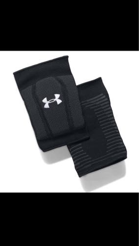 Underarmour Knee Pads, New Size Small
