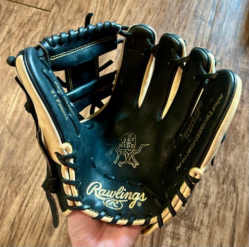 Infield RH Rawlings Heart of the Hide Baseball Glove 11.25" (Used)