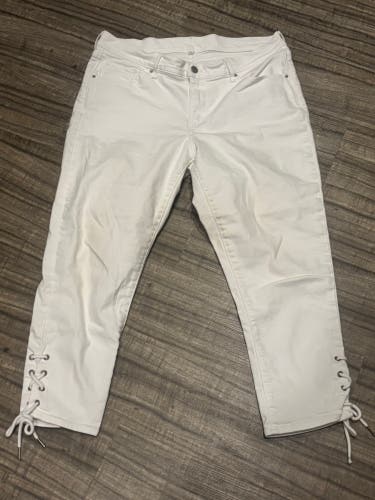 Levi Strauss & Co Women Capri Jeans Size 14 Waist 32 White