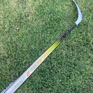 Intermediate Bauer Vapor Hyperlite 2 Hockey Stick Right Handed P92 | 59"