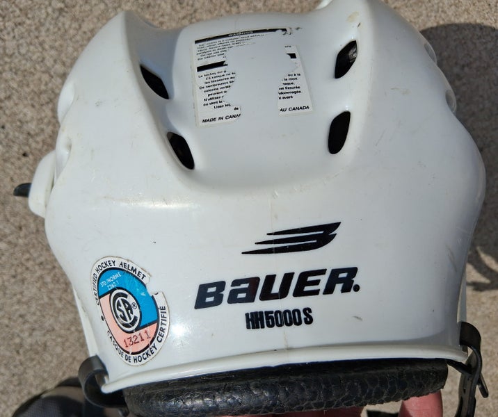 Small white Bauer HH5000 Helmet (Used)