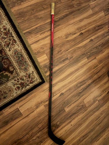 Senior Bauer Nexus Tracer Right Handed Hockey Stick P28 Pro Stock (Used)