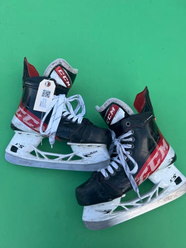 Intermediate CCM JetSpeed FT4 Hockey Skates Regular Width 6.5