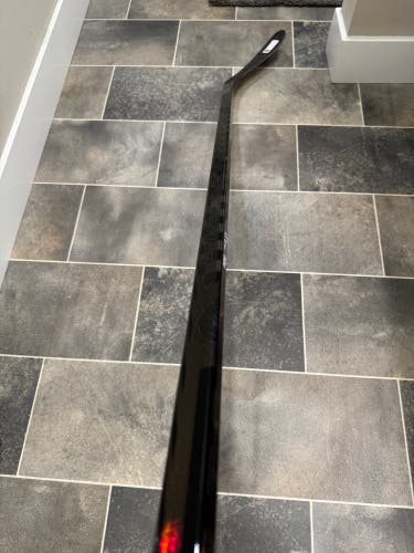 Senior Bauer Proto-R Right Handed Hockey Stick P28 (New)