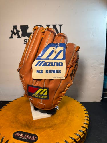 Mizuno LH Baseball Glove 11.25" (New)
