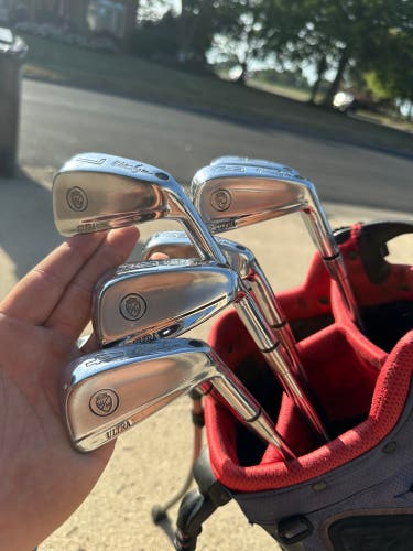 Men's Walter Hagen BLADES Iron Set Stiff Flex (2-PW)  (IRON SET ONLY NO BAG)