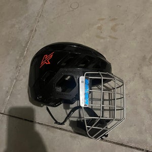 Knapper Ball Hockey Helmet + Bauer face shield