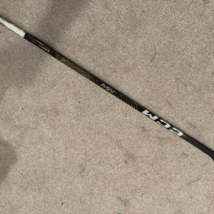 CCM AS-VI 
50 flex P28 curve right hand stick