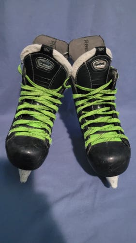 2007 Reebok 9K Pump Hockey Skates Regular Width Size 2 (Used)