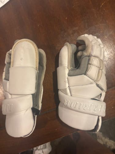 Warrior Nemesis Goalie Gloves 8" (Used)