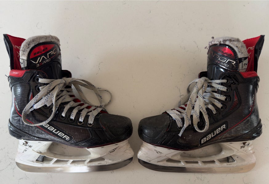 2023 Bauer Vapor 3X Pro Hockey Skates Extra Wide Width Size 2 (Used)
