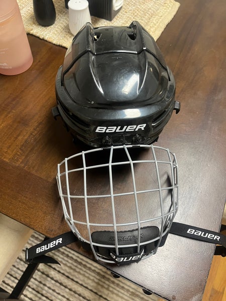 Small Bauer Helmet (Used)