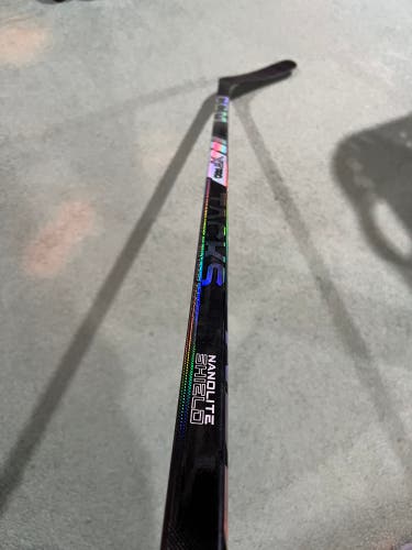 (New) Intermediate CCM Tacks XF Pro P29 65 Flex Right Handed Hockey Stick