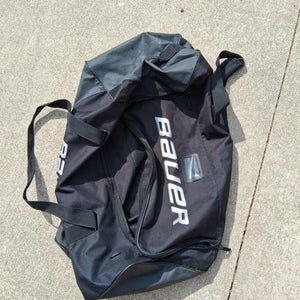 Bauer hockey equipment Bag (Used)