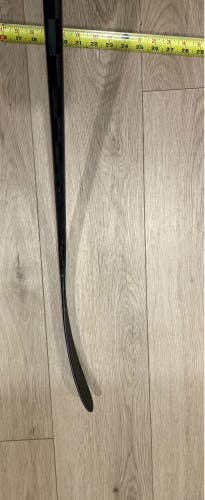 Intermediate Bauer Nexus Tracer Right Handed Hockey Stick P92 (Used)
