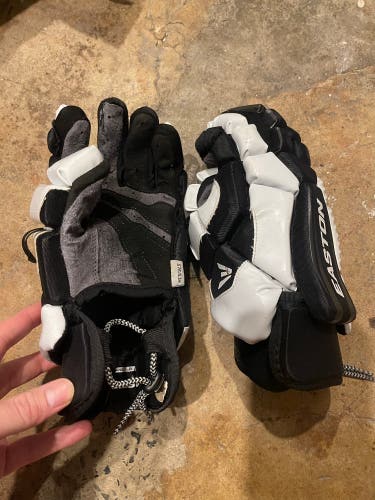 Easton Stealth core Lacrosse Gloves Medium (Used)