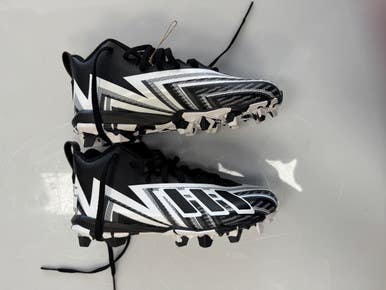 Used Adidas Jr FB Cleats Black Junior 04 11860-S000298057
