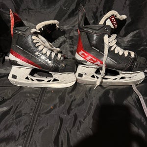 CCM JetSpeed FT4 Pro Hockey Skates Regular Width  Size 4.5 (Used)