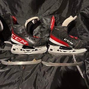 CCM JetSpeed FT4 Pro Hockey Skates Regular Width  Size 5.5 (Used)