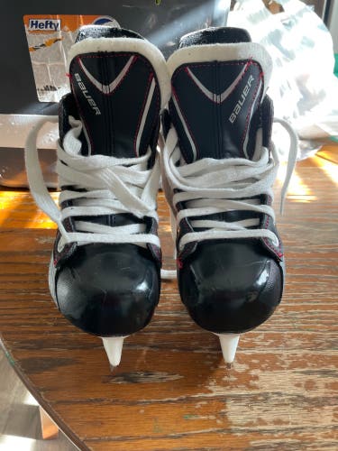 Bauer Vapor X200 Hockey Skates 11 (Used)