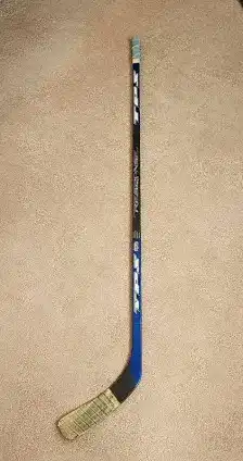 Intermediate EVO Right Handed Hockey Stick avalanche Toe Pattern (New)